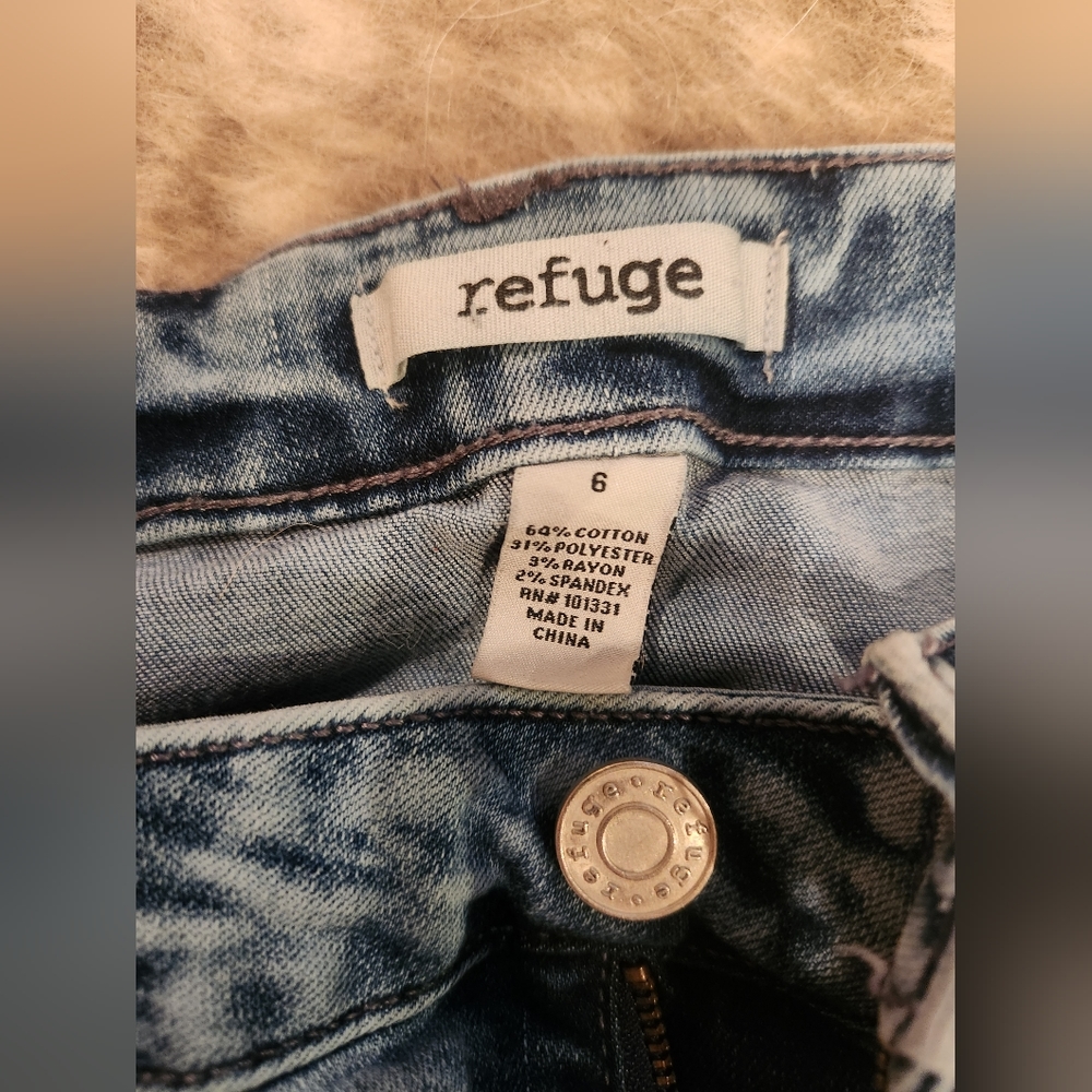 Acid washed Distressed Jeggings, size 6 - Picture 5 of 5